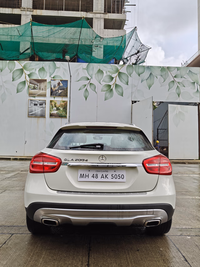 Mercedes-Benz Mercedes-Benz GLA Class view 4