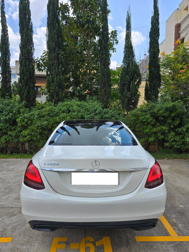 Mercedes-Benz Mercedes-Benz C-Class view 4