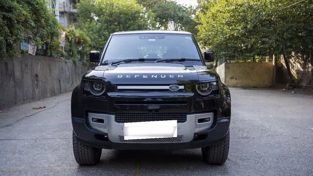 Land Rover Land Rover Defender view 4