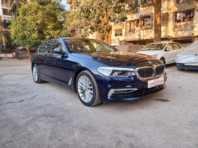 BMW BMW 5 Series view 2