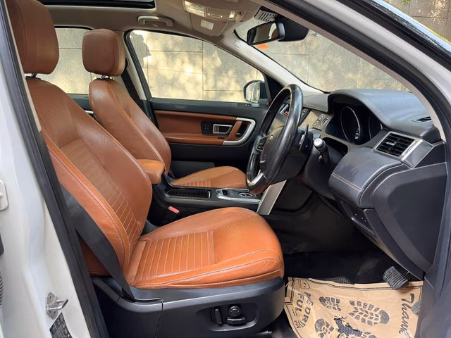 Land Rover Land Rover Discovery 4 view 4