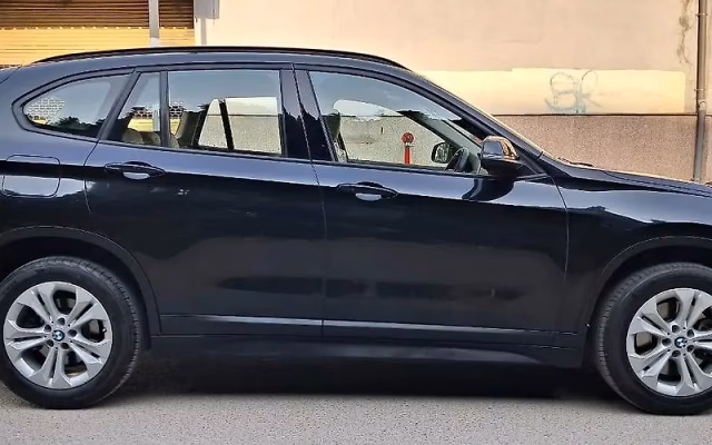 BMW BMW X1 view 3