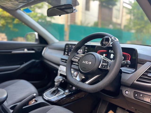 Kia Kia Seltos view 4