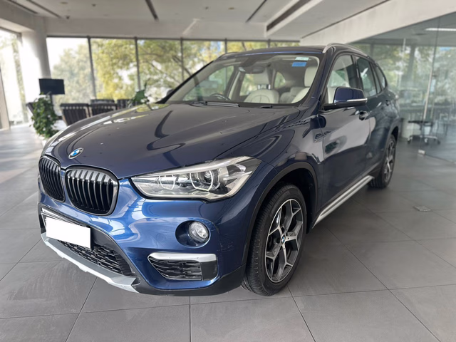 BMW BMW X1 view 4