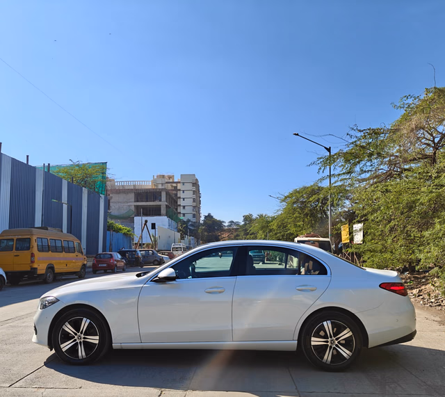 Mercedes-Benz Mercedes-Benz C-Class view 5