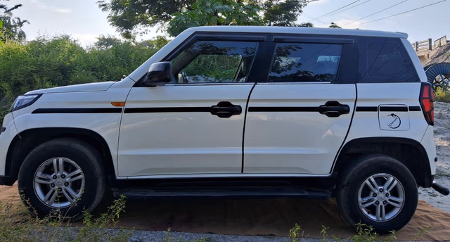 Mahindra Mahindra Bolero Neo view 5