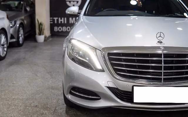 Mercedes-Benz Mercedes-Benz S-Class view 4