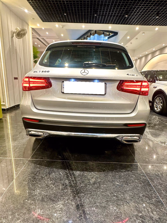 Mercedes-Benz Mercedes-Benz GLC view 4