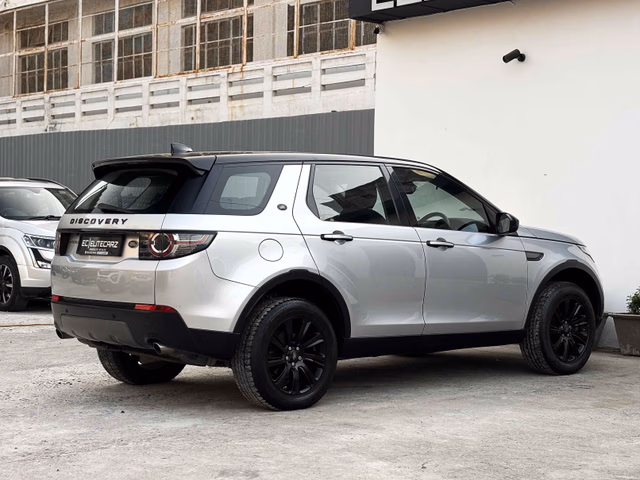 Land Rover Land Rover Discovery Sport view 3