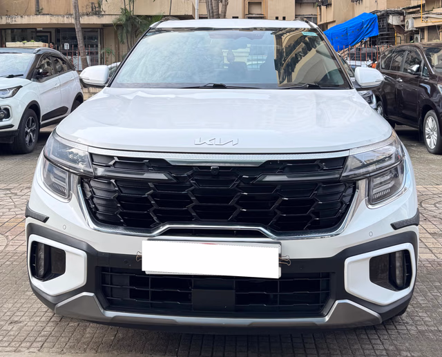 Kia Kia Seltos view 2