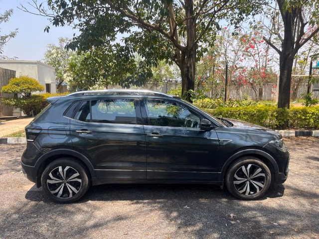 Volkswagen Volkswagen Taigun view 2