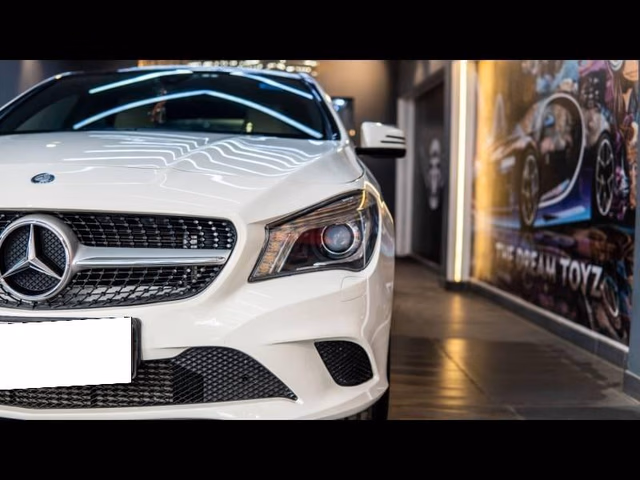 Mercedes-Benz Mercedes-Benz CLA view 2