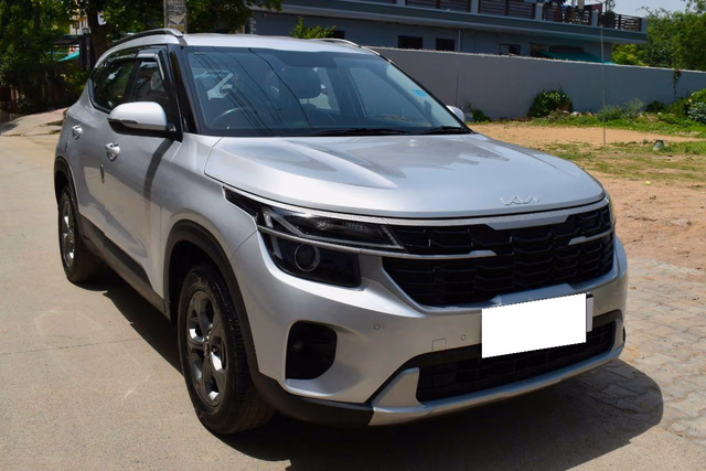 Kia Kia Seltos view 2