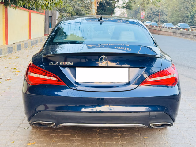 Mercedes-Benz Mercedes-Benz CLA view 4