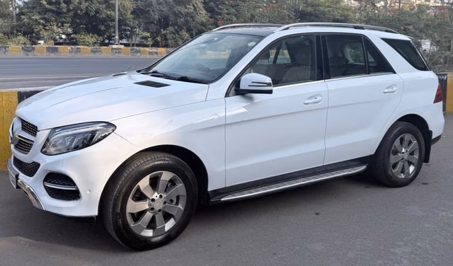 Mercedes-Benz Mercedes-Benz GLC view 4