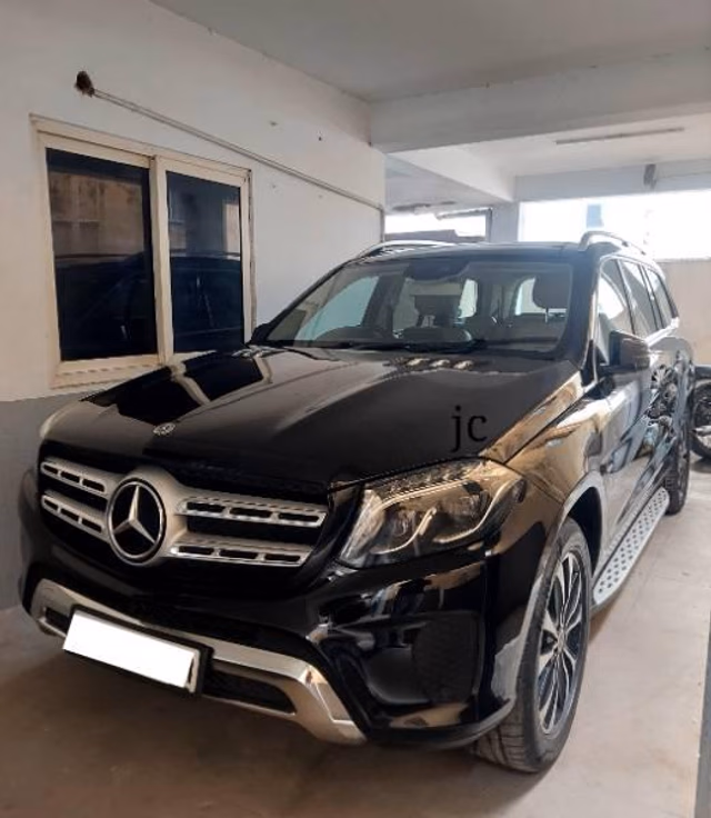 Mercedes-Benz Mercedes-Benz GLS view 4