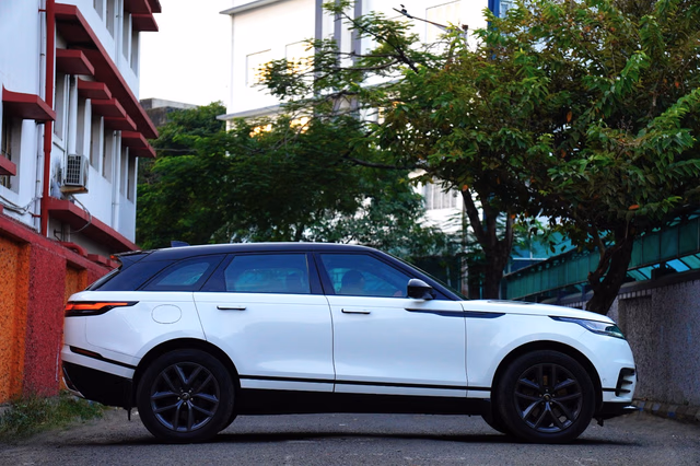 Land Rover Land Rover Range Rover Velar view 3