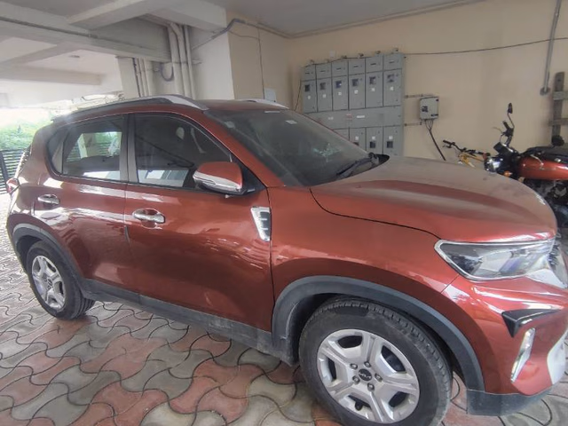 Kia Kia Sonet view 3