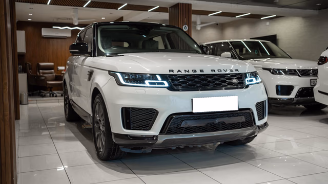 Land Rover Land Rover Range Rover Sport view 2