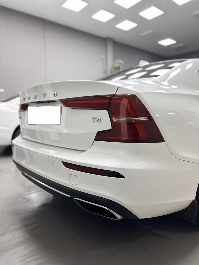 Volvo Volvo S60 view 3