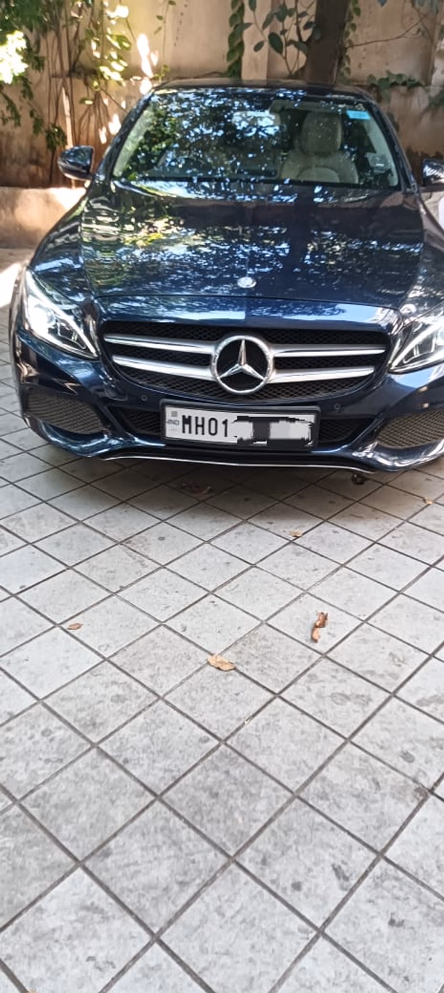 Mercedes-Benz Mercedes-Benz C-Class view 3