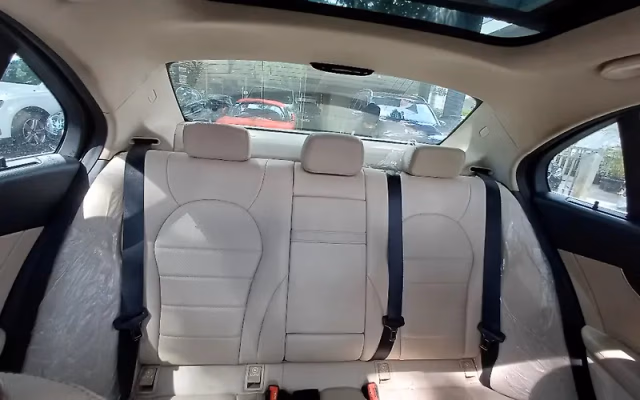 Mercedes-Benz Mercedes-Benz C-Class view 5