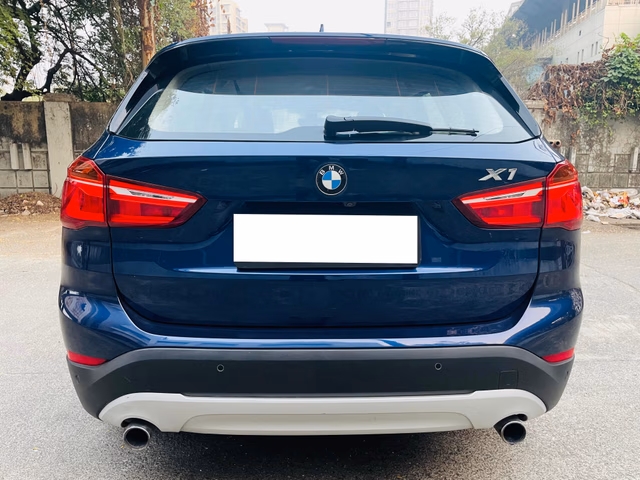 BMW BMW X1 view 4