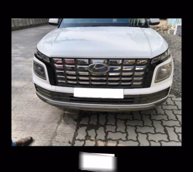 Hyundai Hyundai Venue view 3