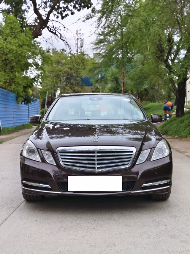 Mercedes-Benz Mercedes-Benz E-Class view 5