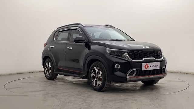 Kia Kia Seltos view 3