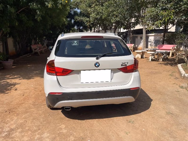 BMW BMW X1 view 4