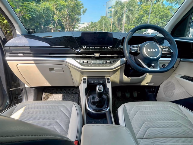 Kia Kia Carens view 5