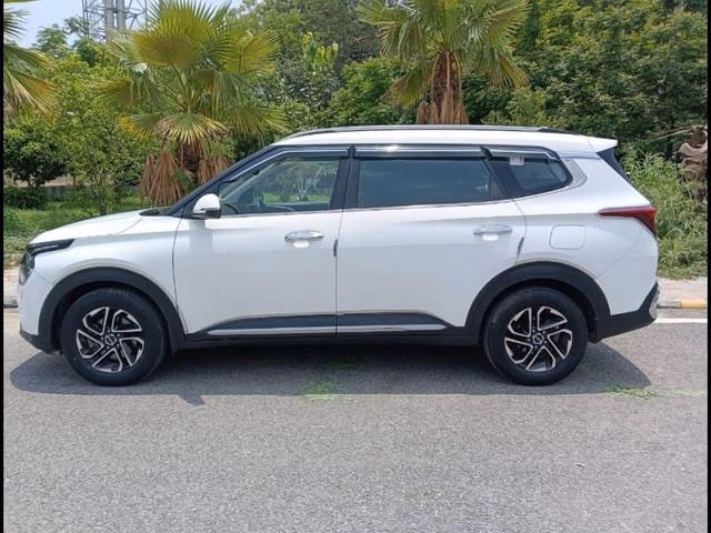 Kia Kia Carens view 3