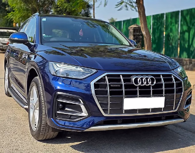 Audi Audi Q5 view 2