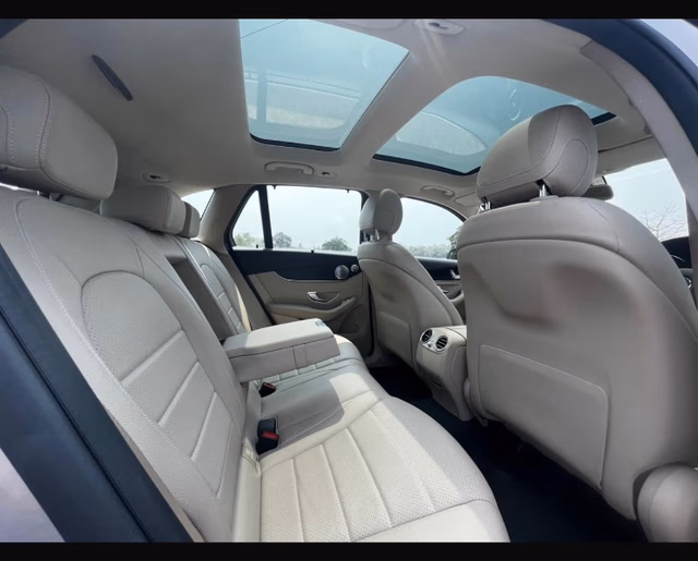 Mercedes-Benz Mercedes-Benz GLC view 4