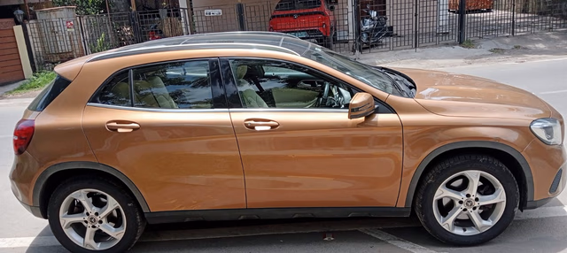 Mercedes-Benz Mercedes-Benz GLA Class view 3