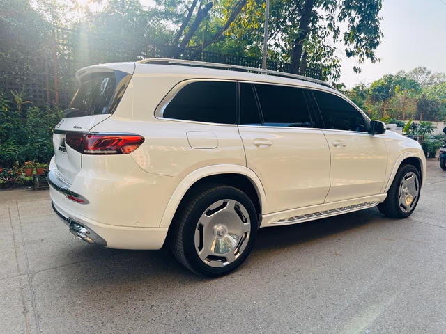 Mercedes-Benz Mercedes-Benz GLS view 3