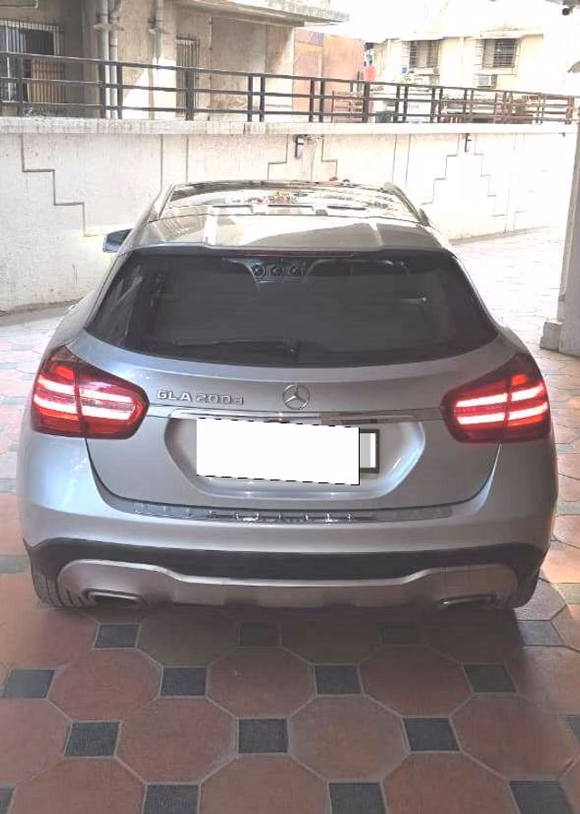 Mercedes-Benz Mercedes-Benz GLA Class view 3