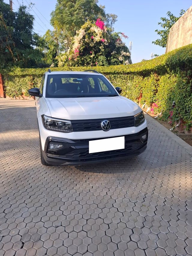 Volkswagen Volkswagen Taigun view 2