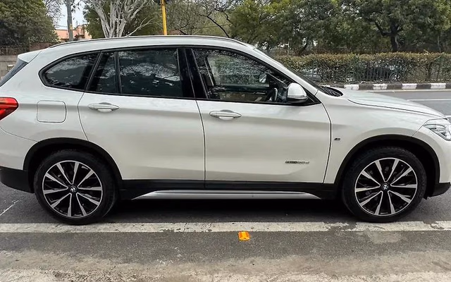 BMW BMW X1 view 3
