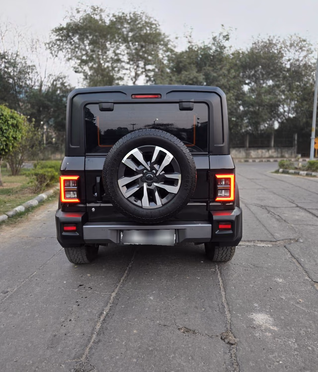 Mahindra Mahindra Thar ROXX view 4