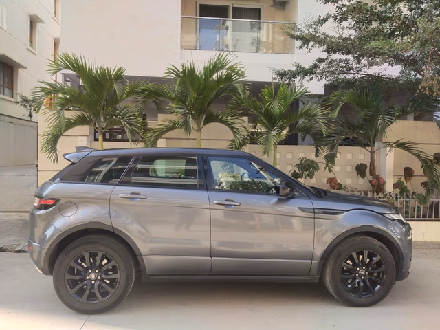 Land Rover Land Rover Range Rover Evoque view 3