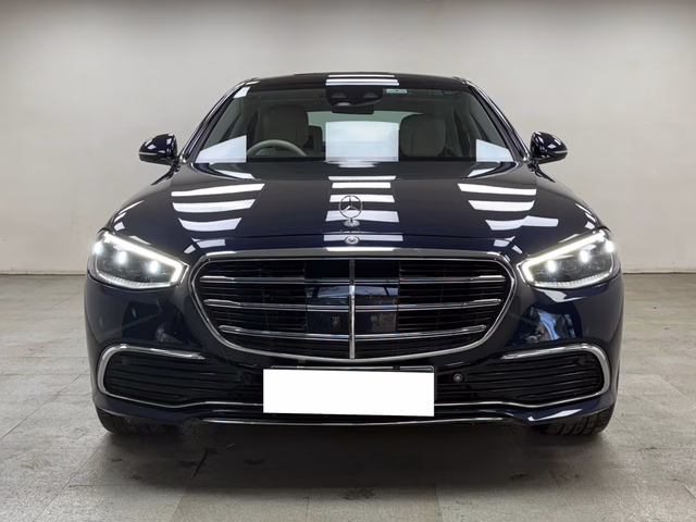 Mercedes-Benz Mercedes-Benz S-Class view 2