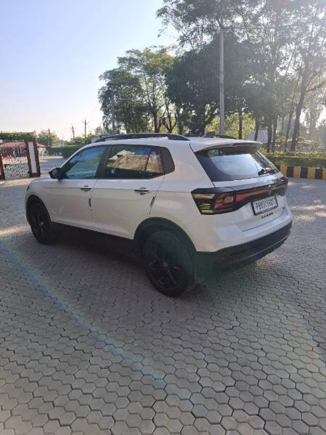 Volkswagen Volkswagen Taigun view 3