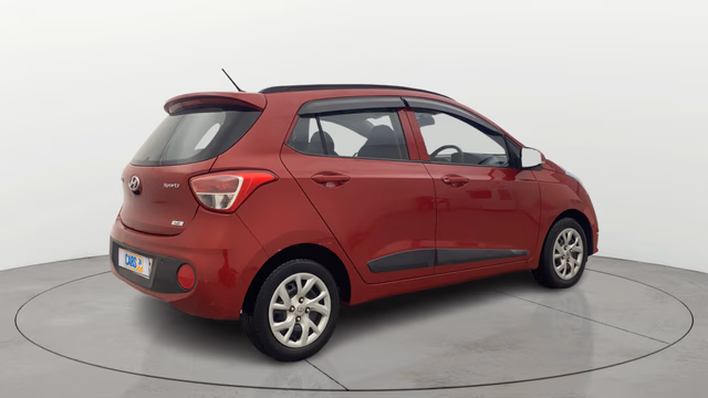 Hyundai Hyundai Grand i10 view 4