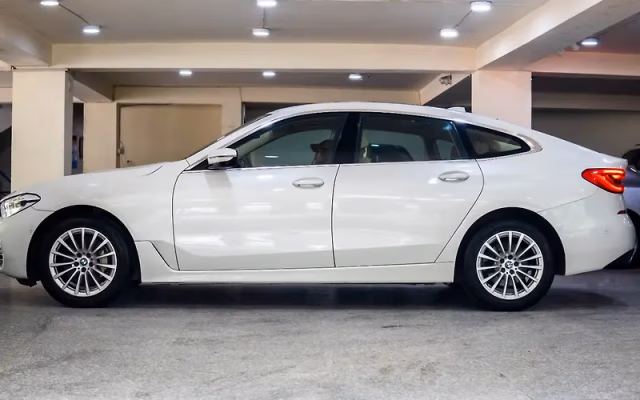 BMW BMW 3 Series GT view 3