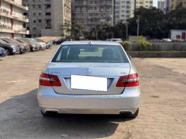 Mercedes-Benz Mercedes-Benz E-Class view 3