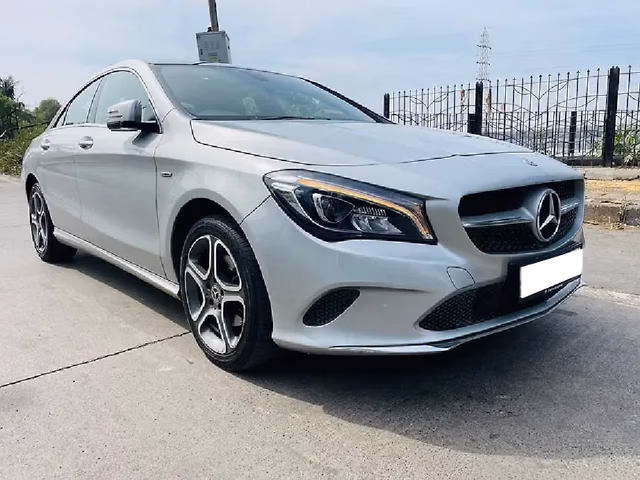 Mercedes-Benz Mercedes-Benz CLA view 2