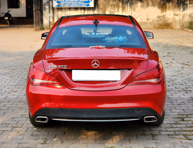 Mercedes-Benz Mercedes-Benz CLA view 4