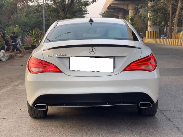 Mercedes-Benz Mercedes-Benz CLA view 3